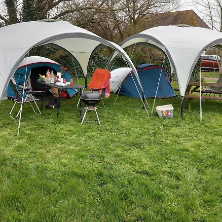 Basic 2P Tent Sotterum Hotel Kornwerd Buitenkant foto
