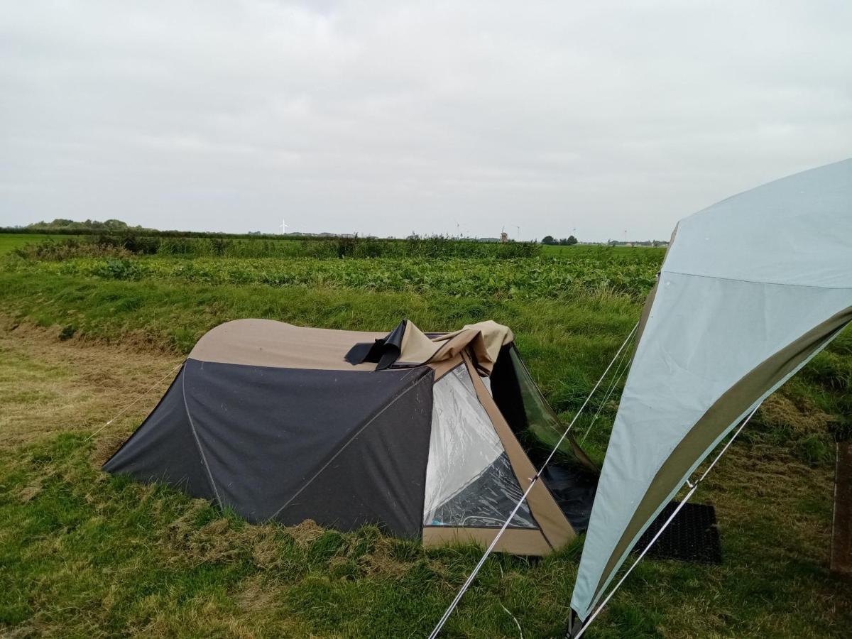 Basic 2P Tent Sotterum Hotel Kornwerd Buitenkant foto
