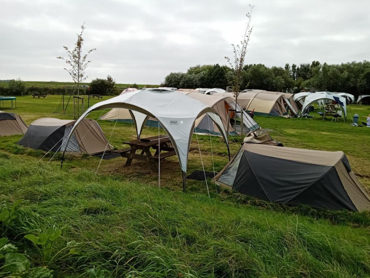 Basic 2P Tent Sotterum Hotel Kornwerd Buitenkant foto